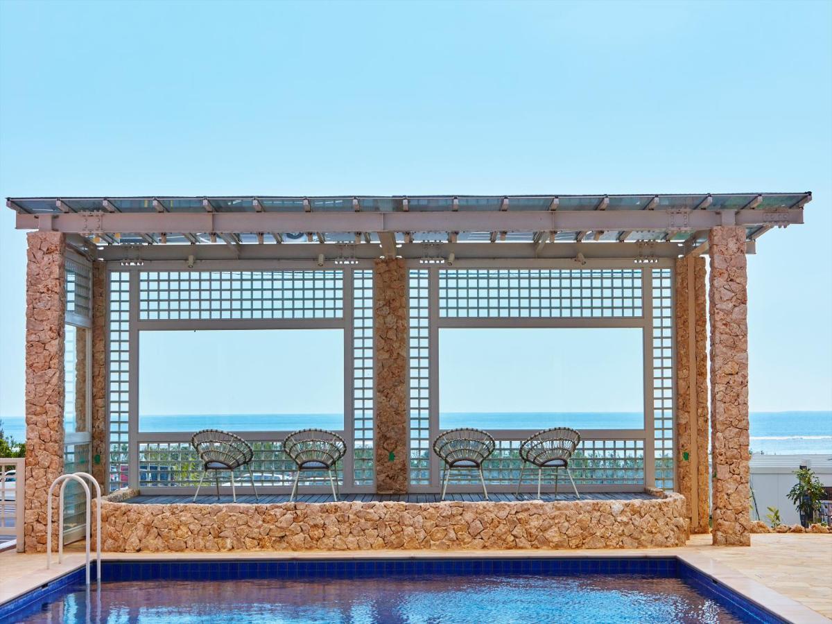 Hotel Seabreeze Coral Miyakojima  Extérieur photo